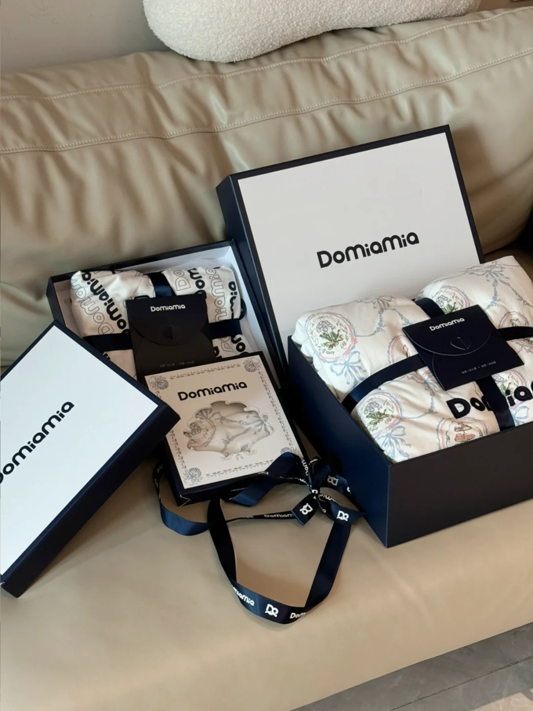 custom lid and base apparel gift box 3
