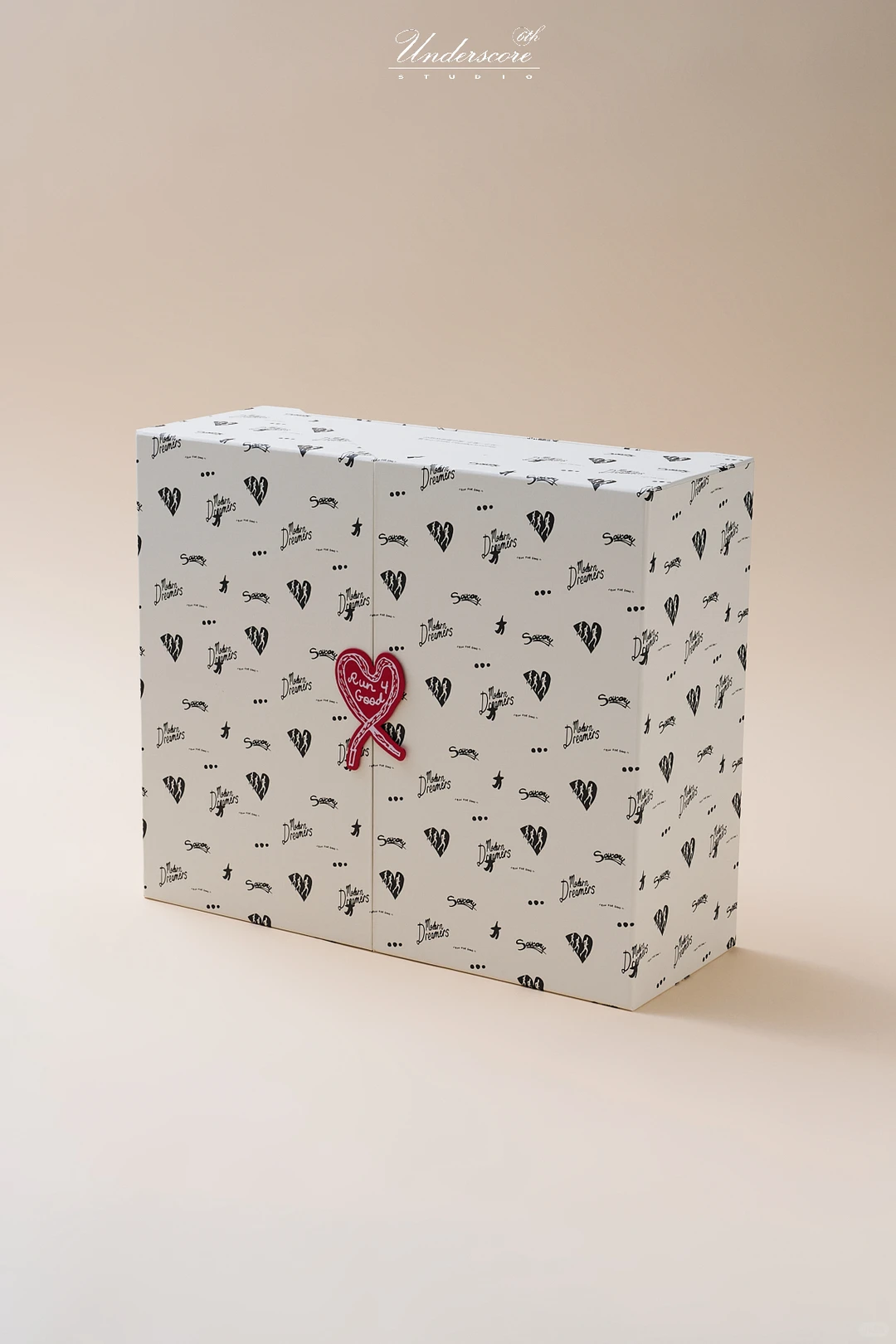 double door magnetic gift box with inner tray 1