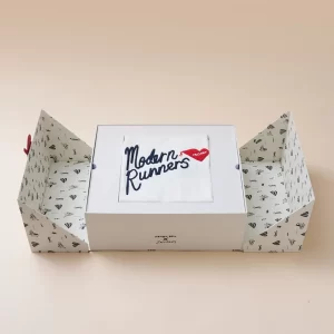 Double door magnetic gift box with custom inner tray, premium rigid packaging for brand gift sets