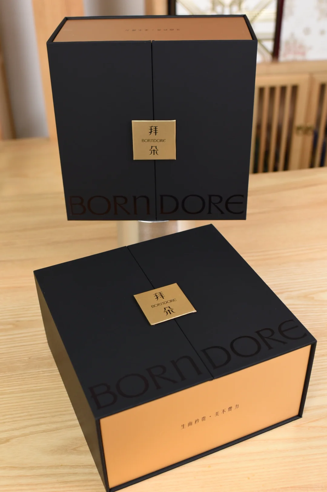 double door magnetic luxury gift box black gold 4