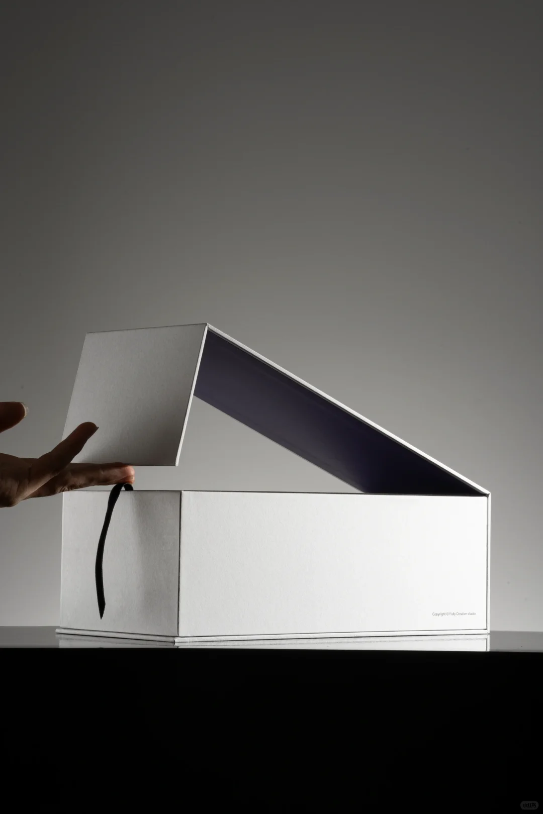 embossed magnetic flip box packaging 1