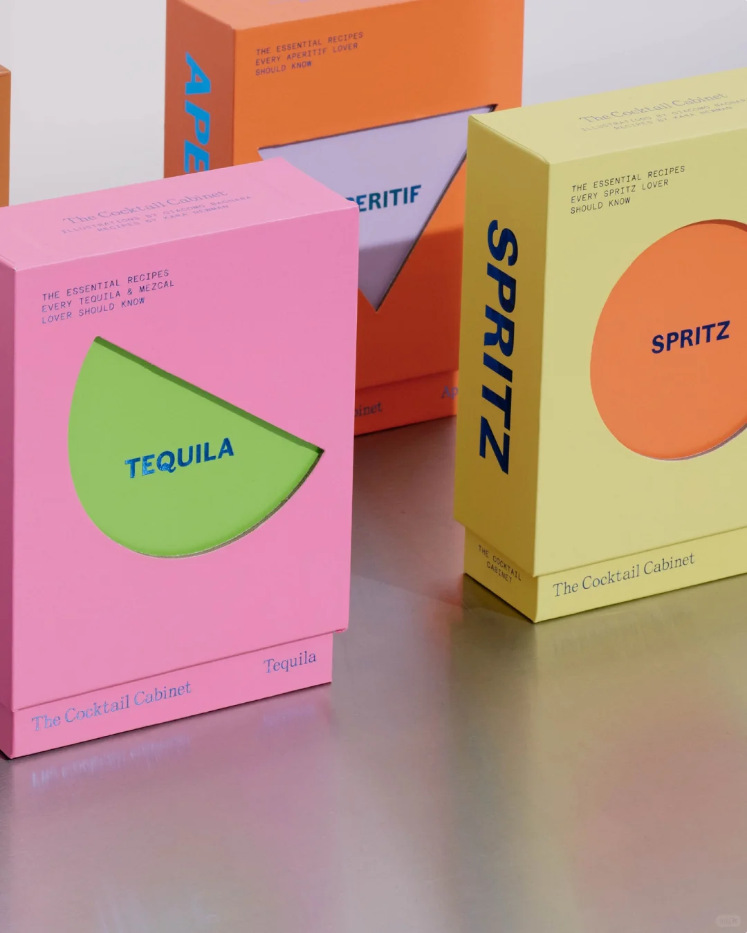Flat-pack drawer box with outer sleeve and window design for cost-effective packaging