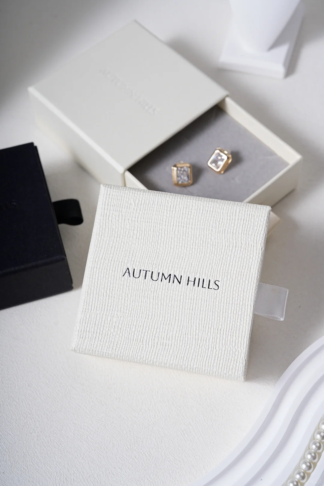 Luxury jewelry drawer box with premium rigid packaging