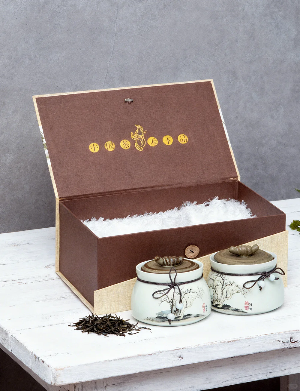 Luxury tea gift box packaging with ceramic tea jars and rigid box structure