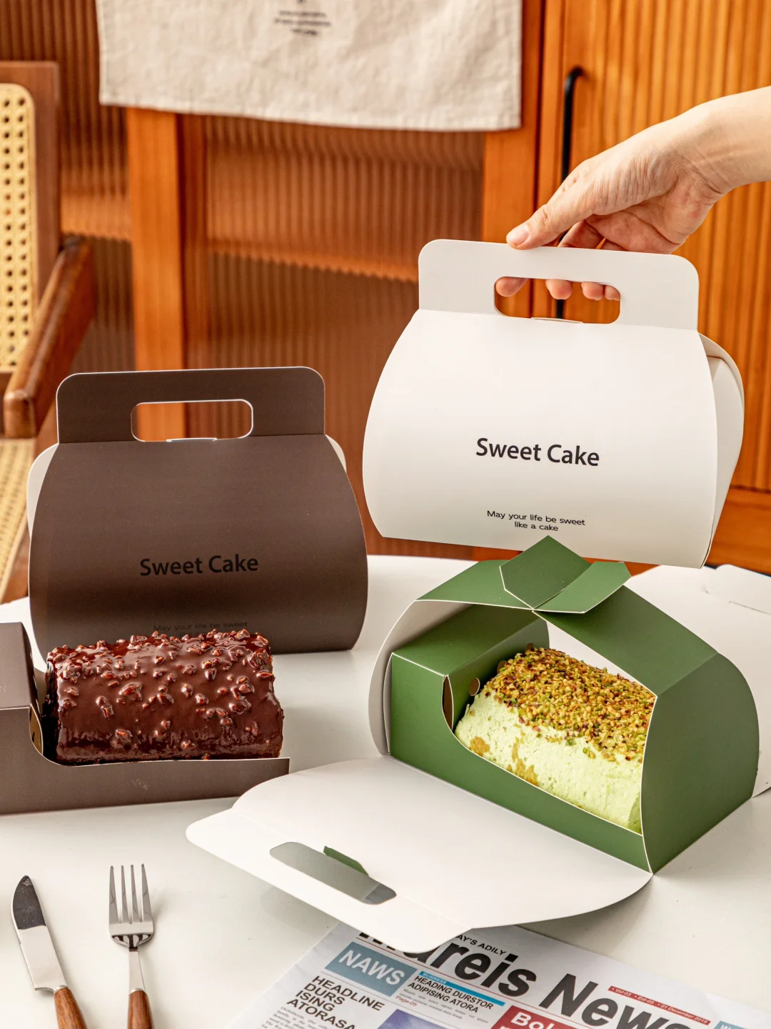 paper cake box with handle packaging 4